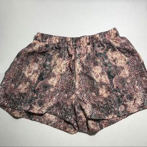 𝅺TYCHE Women’s Shorts Pockets Size Medium Multicolor